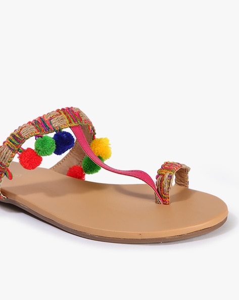 Beautiful Traditional Kolhapuri Chappal| Kolhapuri Chappal Women/Ladies|  Toe Ring Slippers| 2023| | Footwear design women, Fancy sandals, Indian  wedding shoes