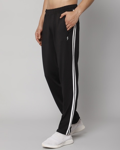 Buy Tommy Hilfiger Men Navy Elevated Solid Polyester Track Pants - NNNOW.com