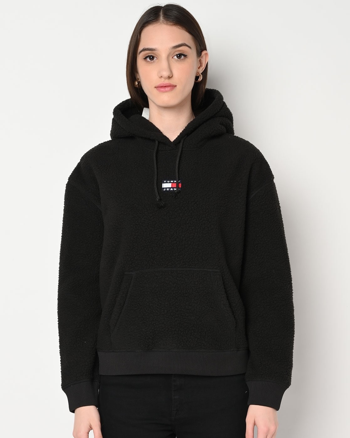 Badge hoodie best sale tommy hilfiger