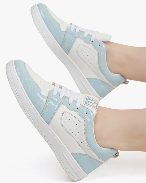 Ajio on sale blue sneakers