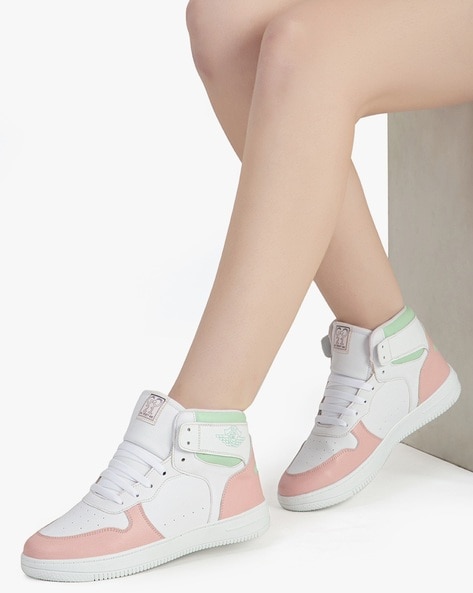 Top sneakers store 219 women's