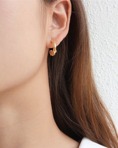 14k Yellow Gold Small Oval Hoop Earrings – Tilo Jewelry®