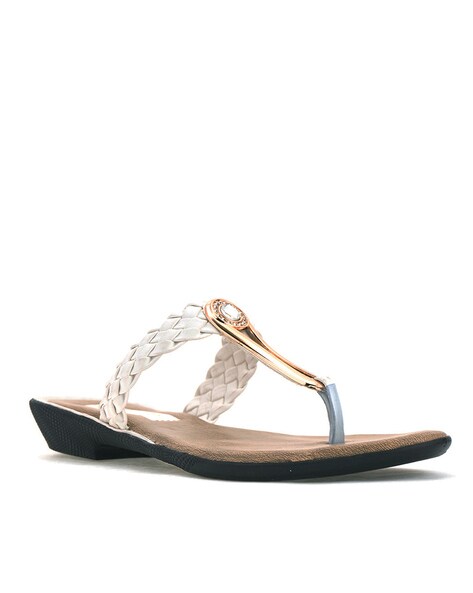 Khadims flat discount sandals for ladies