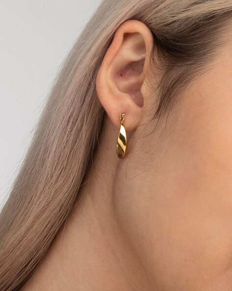 Classic Gold Hoop Earrings by Diamond Cellar | Diamond Cellar