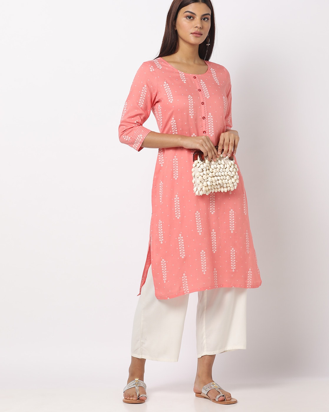 Buy Pink Kurtas for Women by FUSION Online | Ajio.com