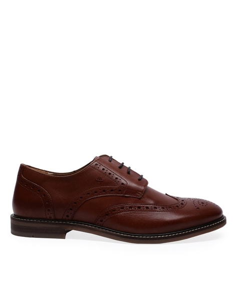 Arrow Round-Toe Lace-Up Derby Shoes