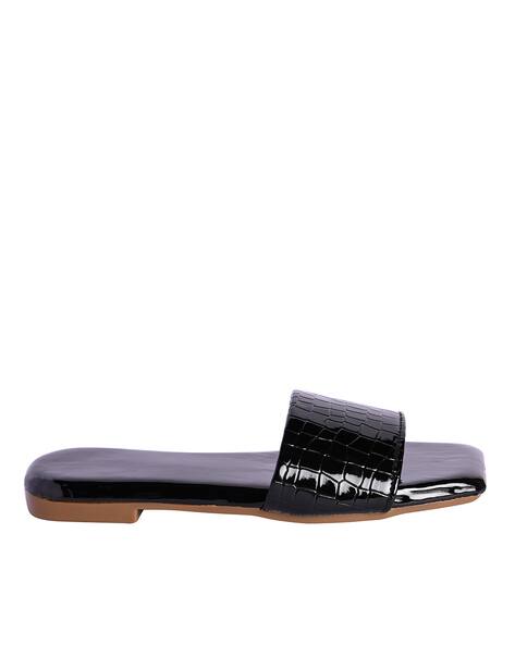 Buy Black Flat Sandals for Women by CLOSHO Online
