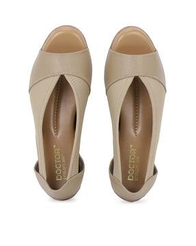 Buy Beige Flat Sandals for Women by Doctor Extra Soft Online | Ajio.com