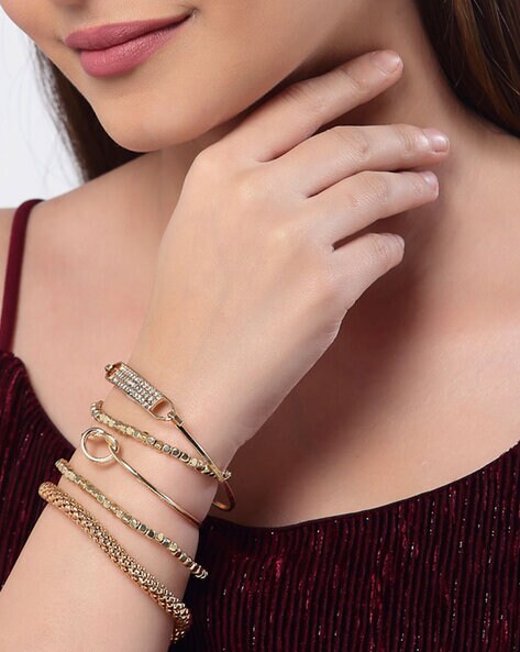 Ferosh Gold Shell Bracelet: Buy Ferosh Gold Shell Bracelet Online at Best  Price in India