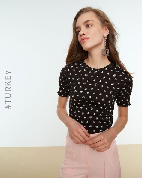 Buy Black Tops for Women by TRENDYOL Online