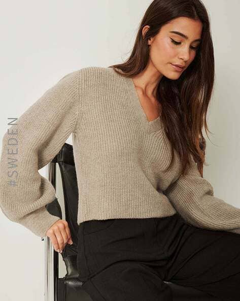 Knitted V-Neck Pullover