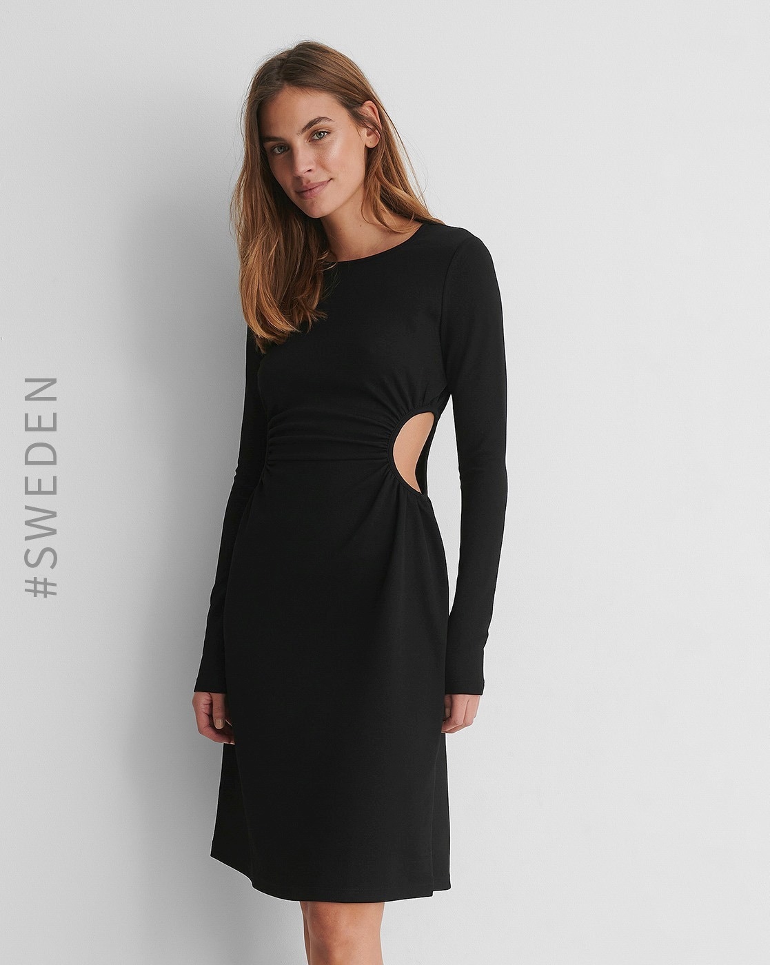 Buy Women Black One Side Frill Bodycon Online At Best Price - Sassafras.in