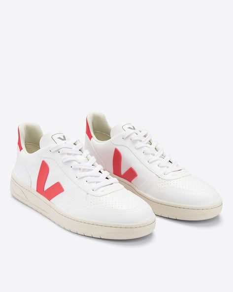 V-10 Lace up sneakers