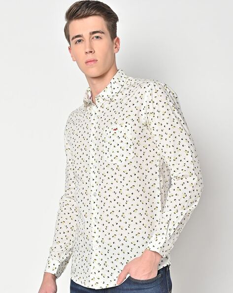 Buy White Shirts for Men by MUFTI Online