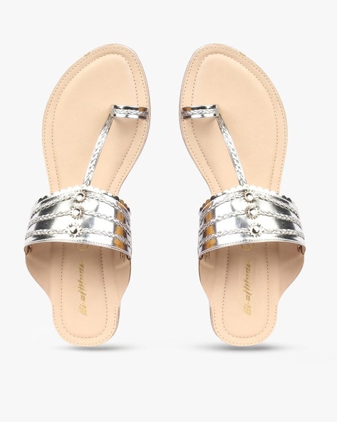 Skemo Santorini Flat Sandal with Toe Ring | Ooh! Ooh! Shoes Women's  Clothing and Accessories Boutique