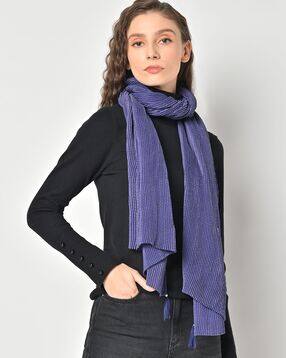 Women Textured Scarf with Tassel Accent
