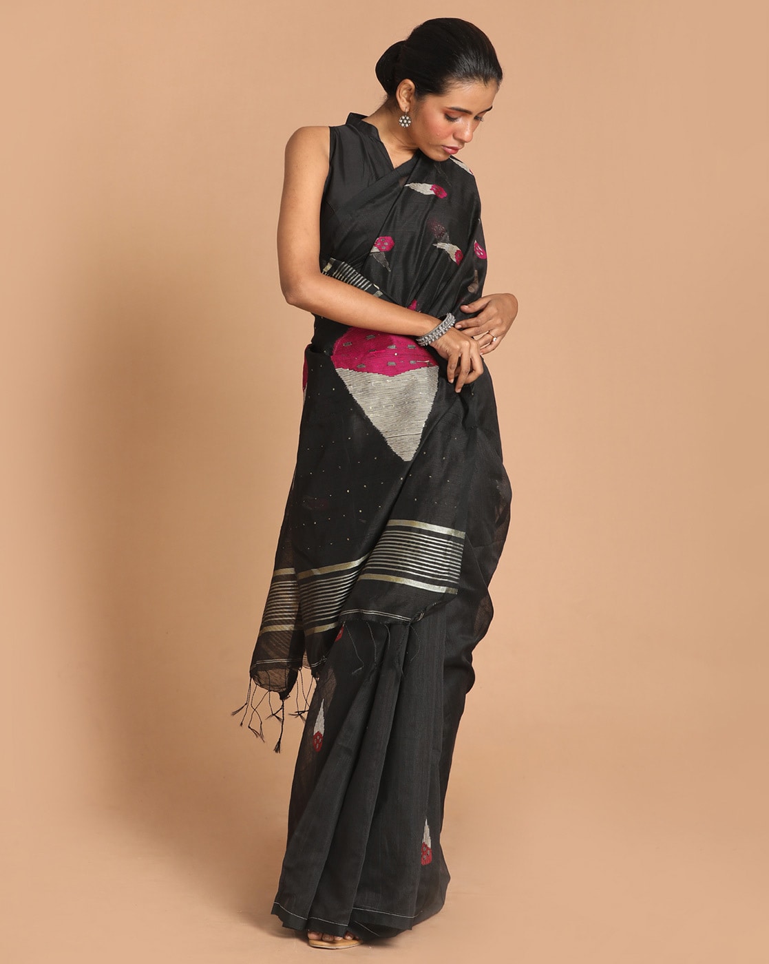 Buy Black Sarees for Women by Indethnic Online