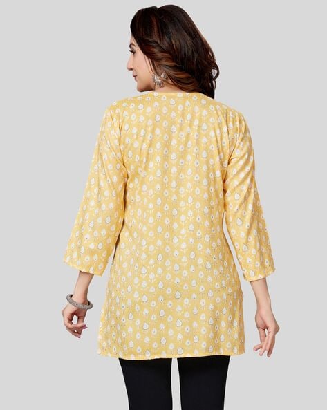 Buy online Yellow Printed Straight Kurti from Kurta Kurtis for Women by  Aurelia for ₹320 at 47% off | 2024 Limeroad.com