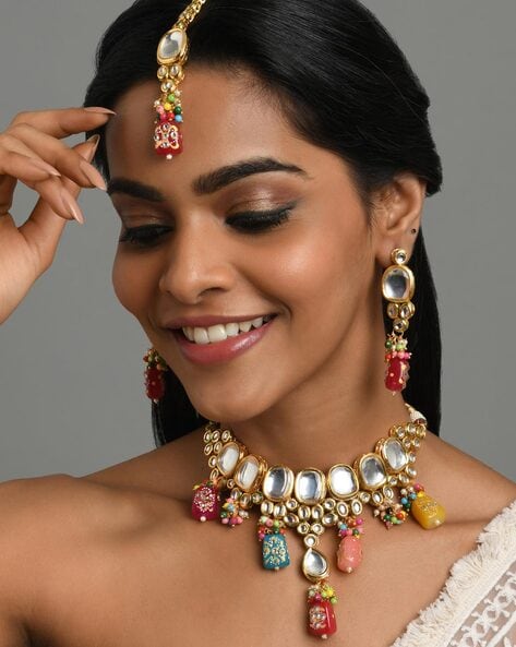 Handcrafted Kundan and Pearl Studded Bridal Jewellery Set