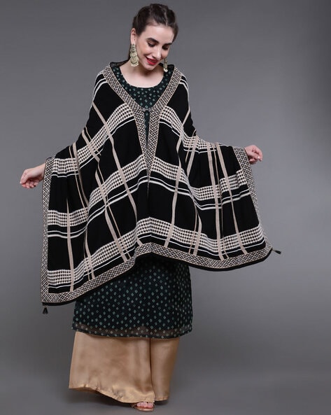 Knitted Woollen Shawls Price in India