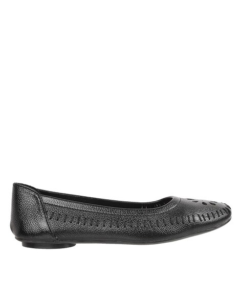 Buy Black Flat Shoes for Women by Mochi Online