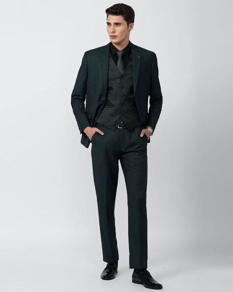 Van deals heusen suits