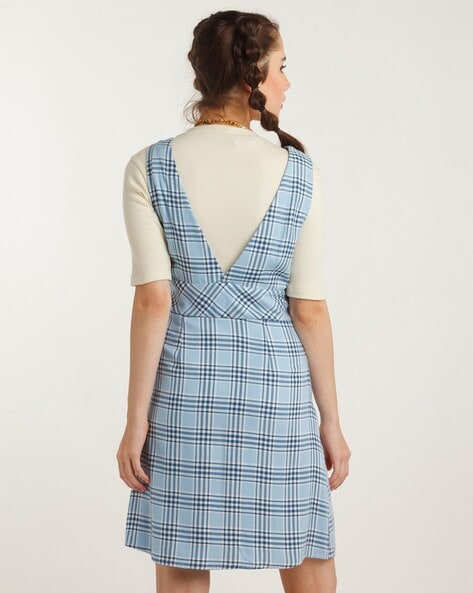 V neck outlet pinafore