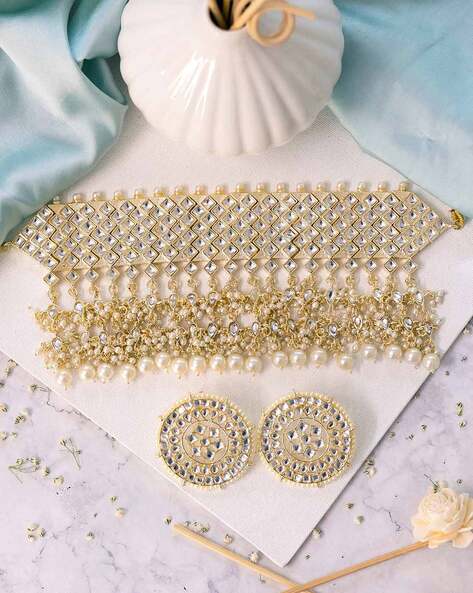 30 Montaigne Choker Gold-Finish Metal and White Resin Pearls | DIOR US