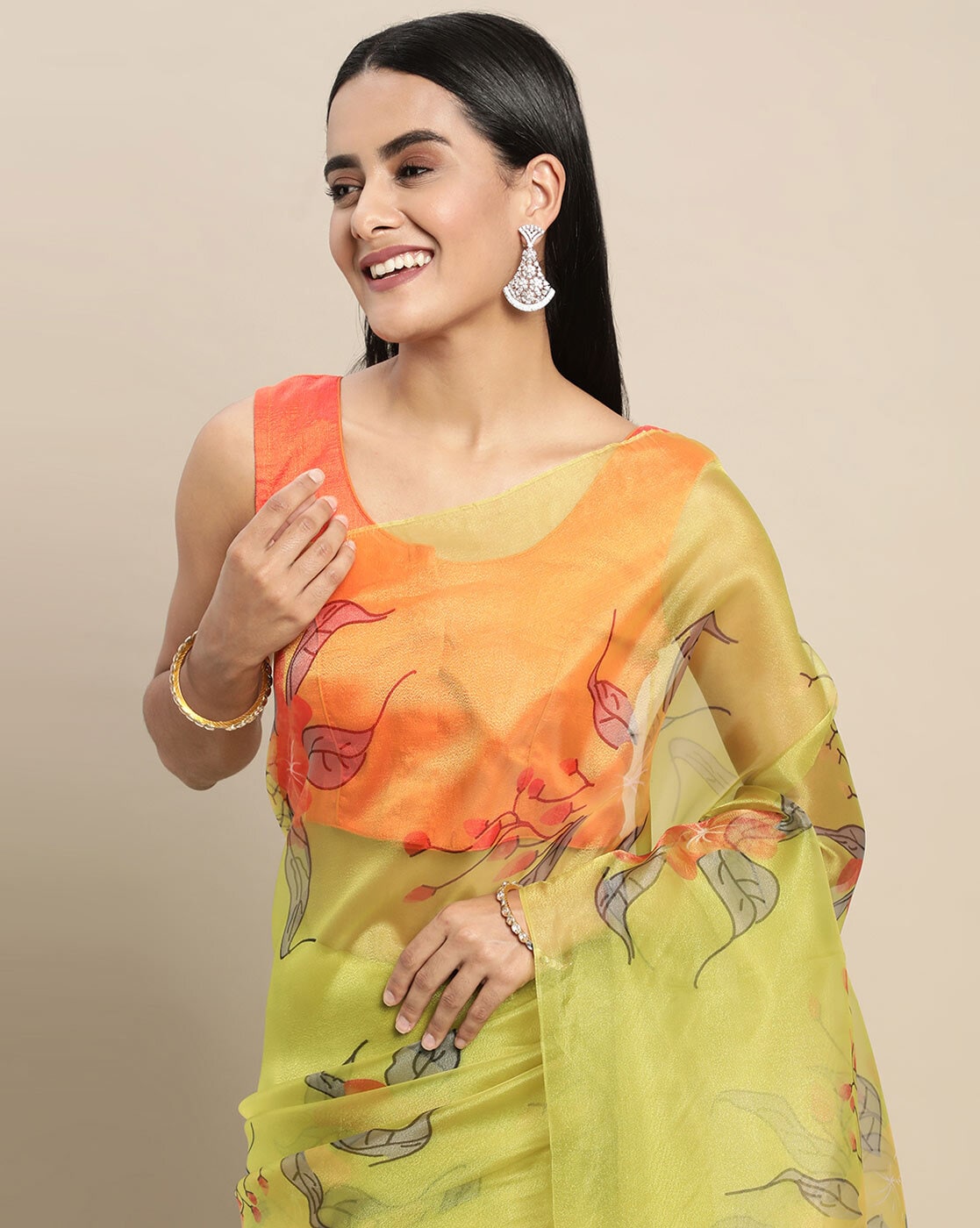 Buy Peach Sarees for Women by ZARI Online | Ajio.com