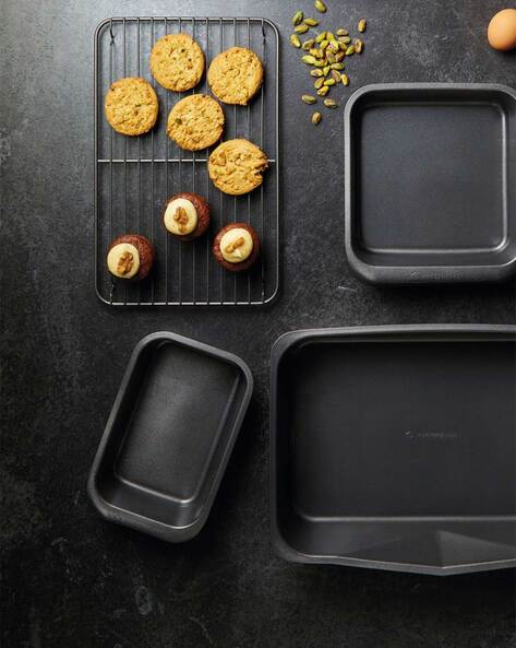 MasterClass Smart Space Stacking Non-Stick Bakeware Set