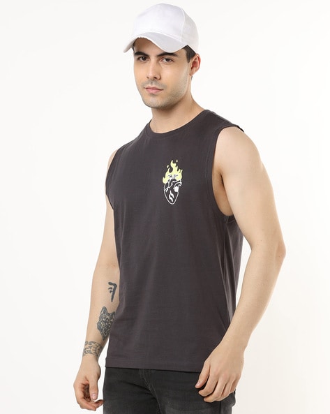 sleeveless t shirt with cap