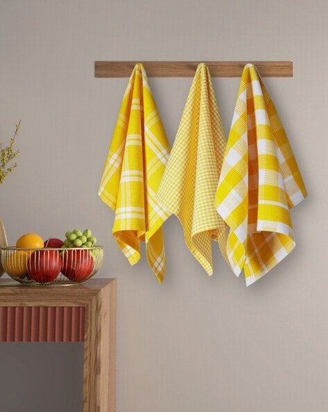 Yellow and white towels hot sale