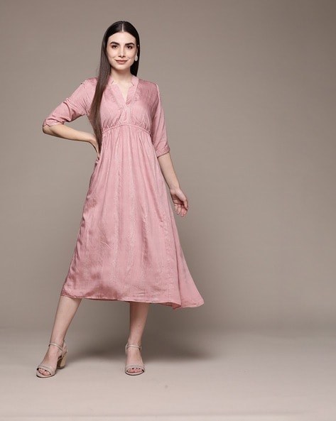 PINK PLAIN CRUSHED PARTY WEAR MIDI DRESS at Rs1099Piece in surat offer by  Midastra Fashion
