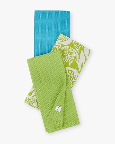 Apple green on sale kitchen towels