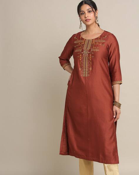 Acai Embroidered Straight Kurta