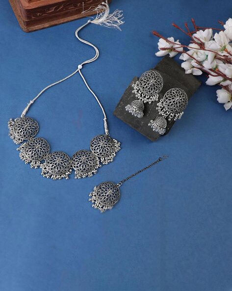Modern Girl Glam - Silver Necklace - Paparazzi Accessories – Bedazzle Me  Pretty Mobile Fashion Boutique