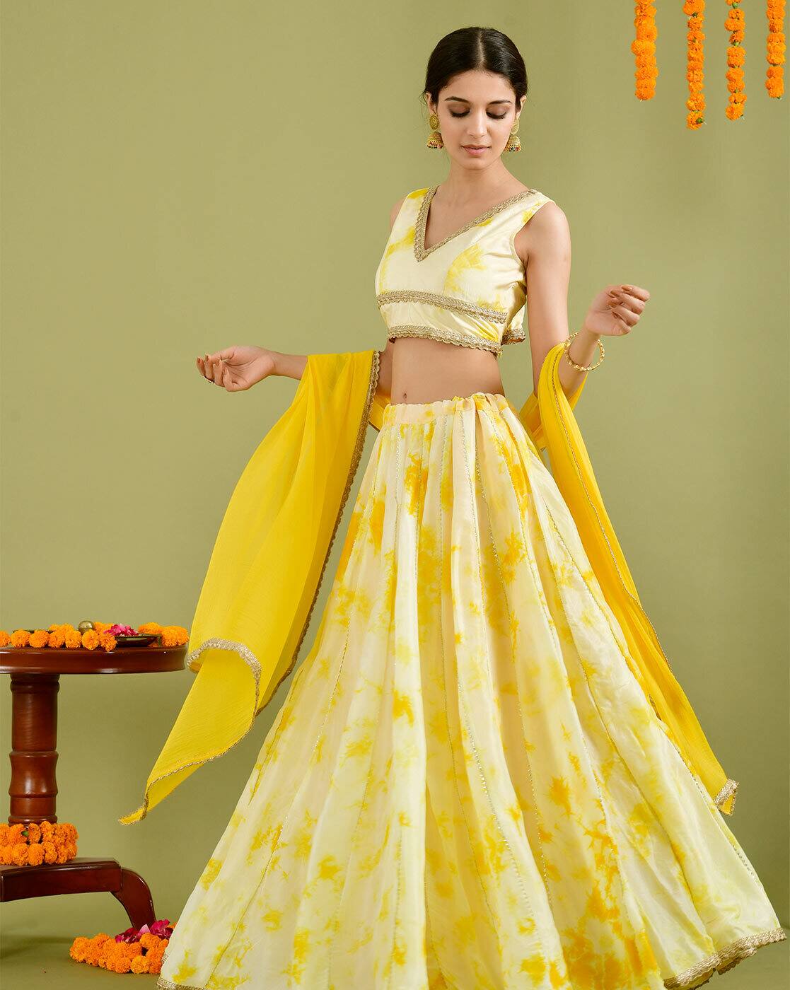 Buy Yellow u0026 White Lehenga Choli Sets for Women by Rangpur Online | Ajio.com
