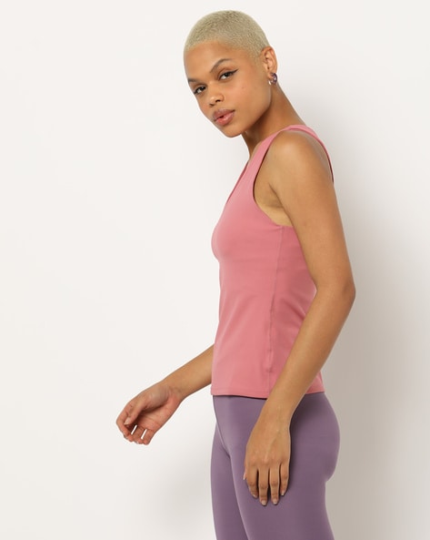 Gap yoga tops on sale