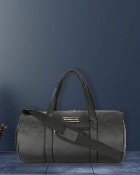 Givenchy parfums hotsell duffle bag price