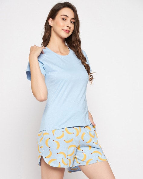 Clovia Multicolor Printed Shirt & Shorts With Bra