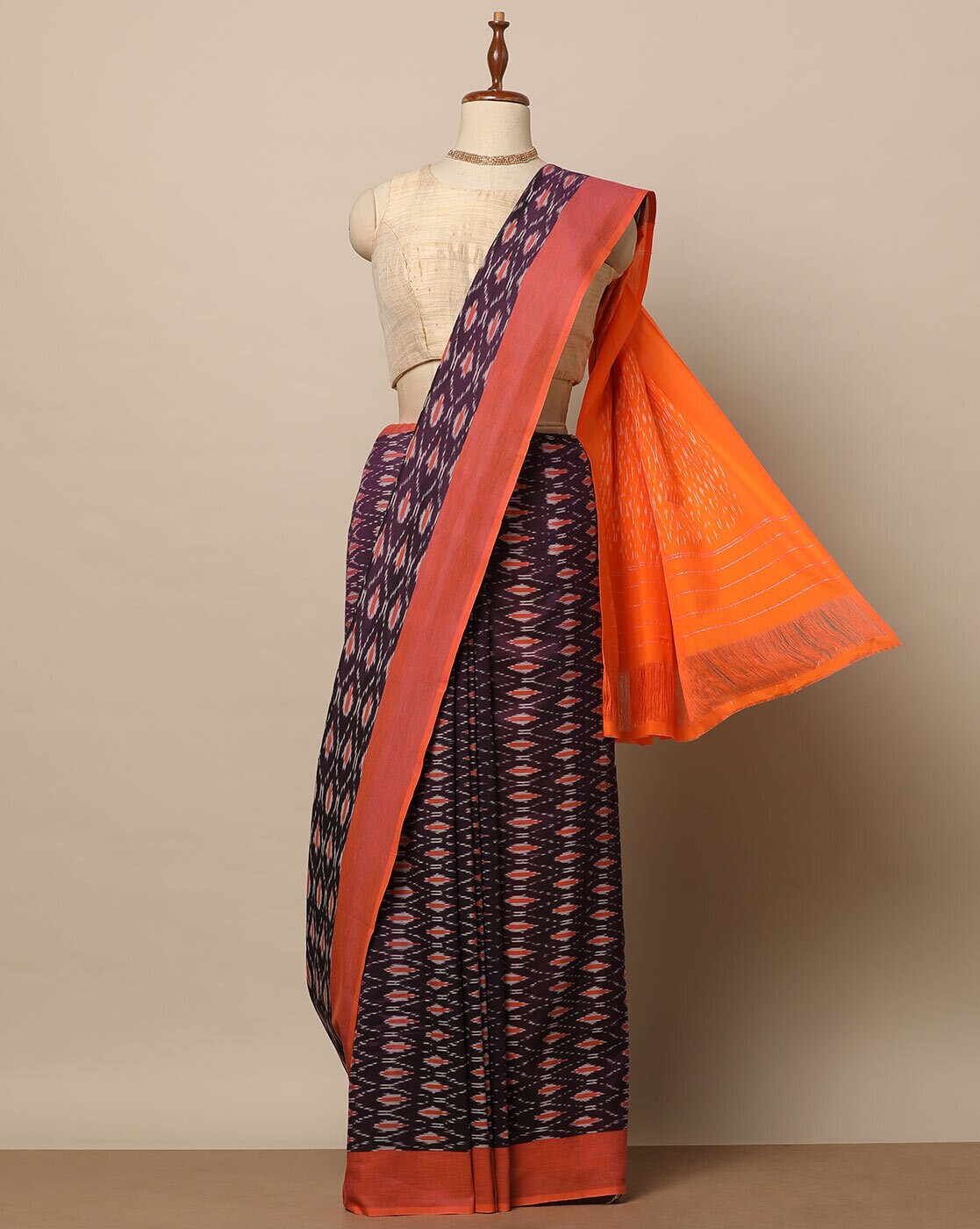 Buy Red Sarees for Women by ROYAL RAJGHARANA SAREES Online | Ajio.com