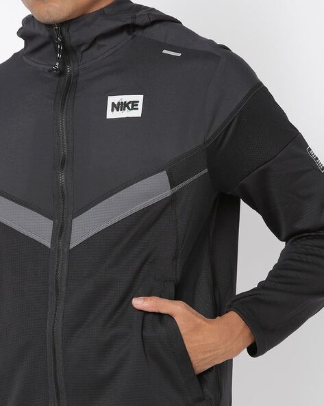 Zip up hot sale jacket nike