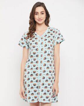 clovia Graphic Print V-Neck Nightie-picture-20