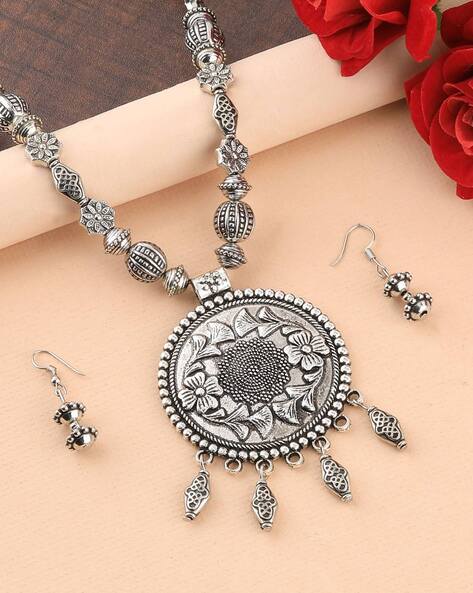 Ethnic Oxidized Silver Tribal Hasli Necklace – AryaFashions