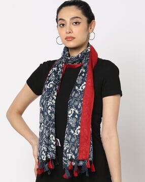 Women Printed Scarf with Tassels