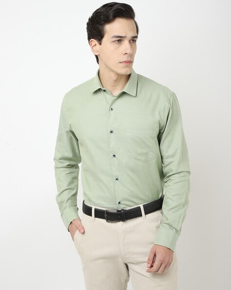 Men Slim Fit Shirt with Patch Pocket