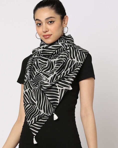 Leaf Print Scarf Price in India