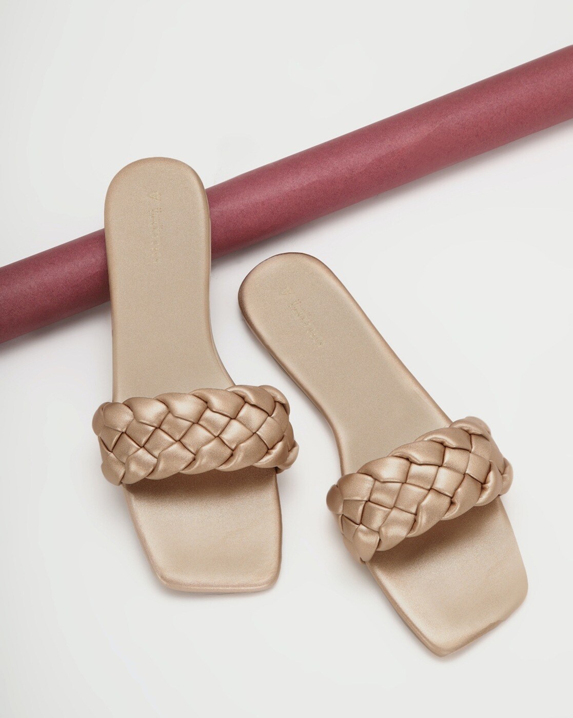 Brador Ladies Braided Leather Sandals - DeeCee style