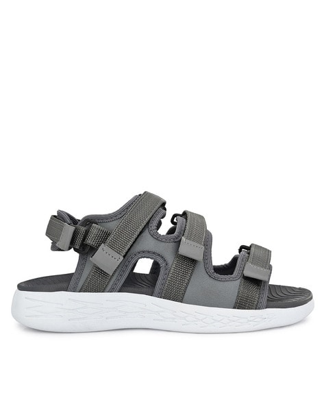 New balance best sale strap sandals