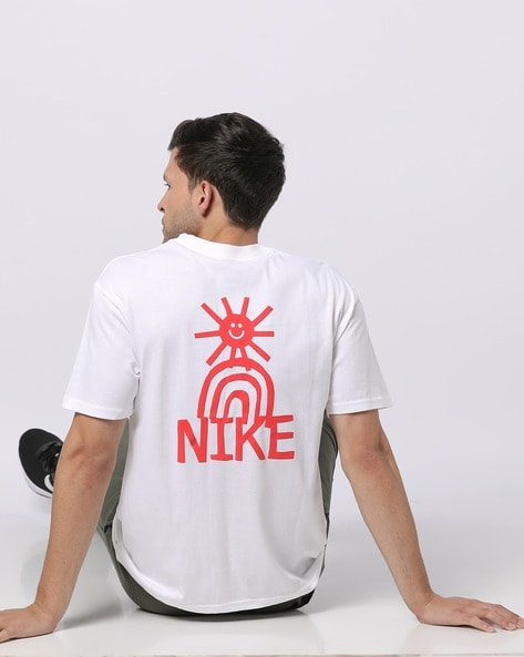 Nike logo sales tee